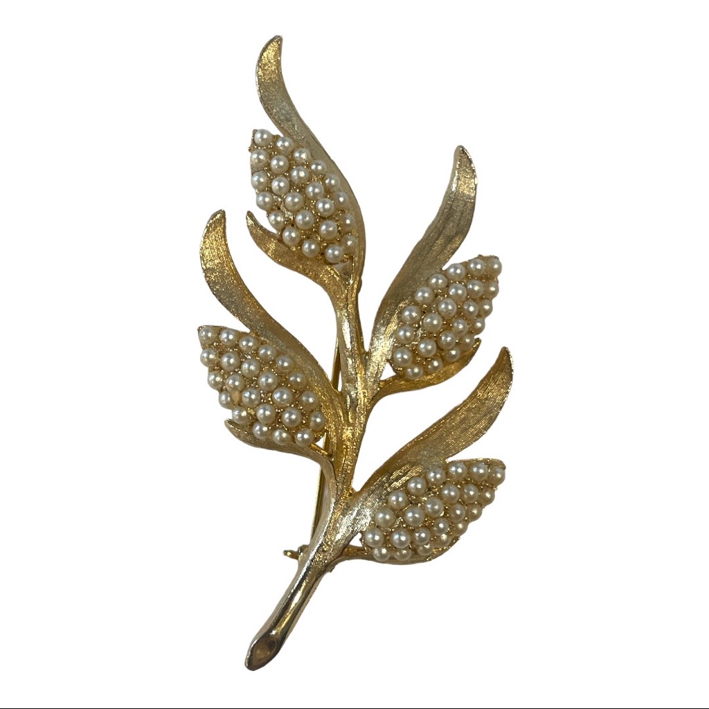 Weiss Brooch 27$